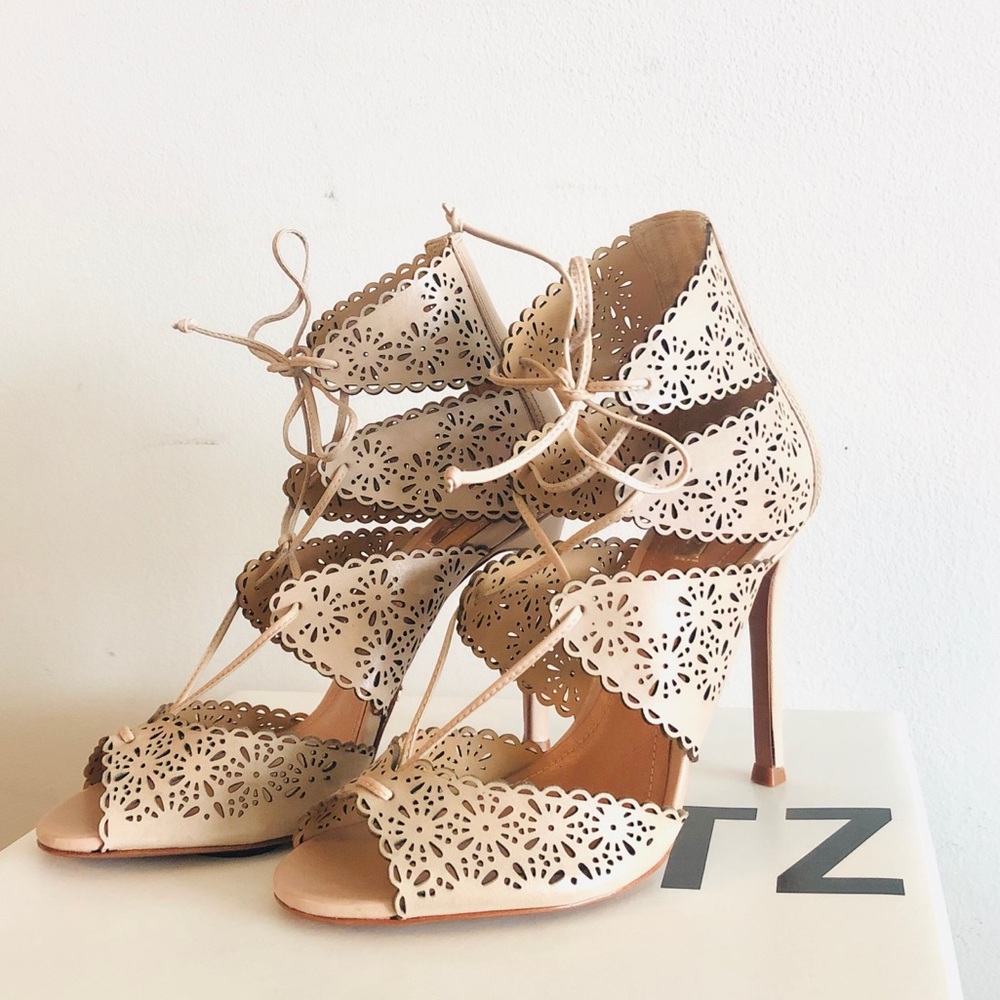 Schutz nude pump
